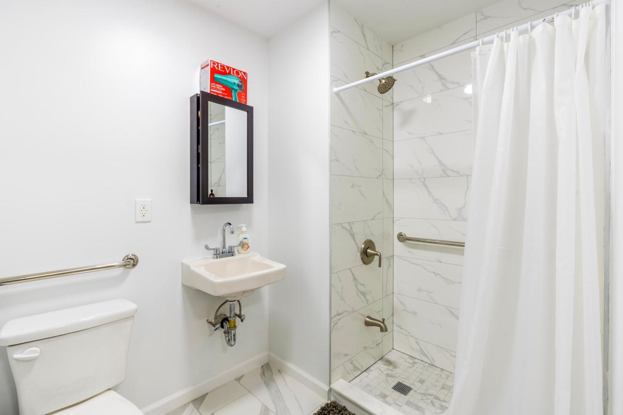 ניו יורק Homelike Suites In The Heart Of China Town מראה חיצוני תמונה