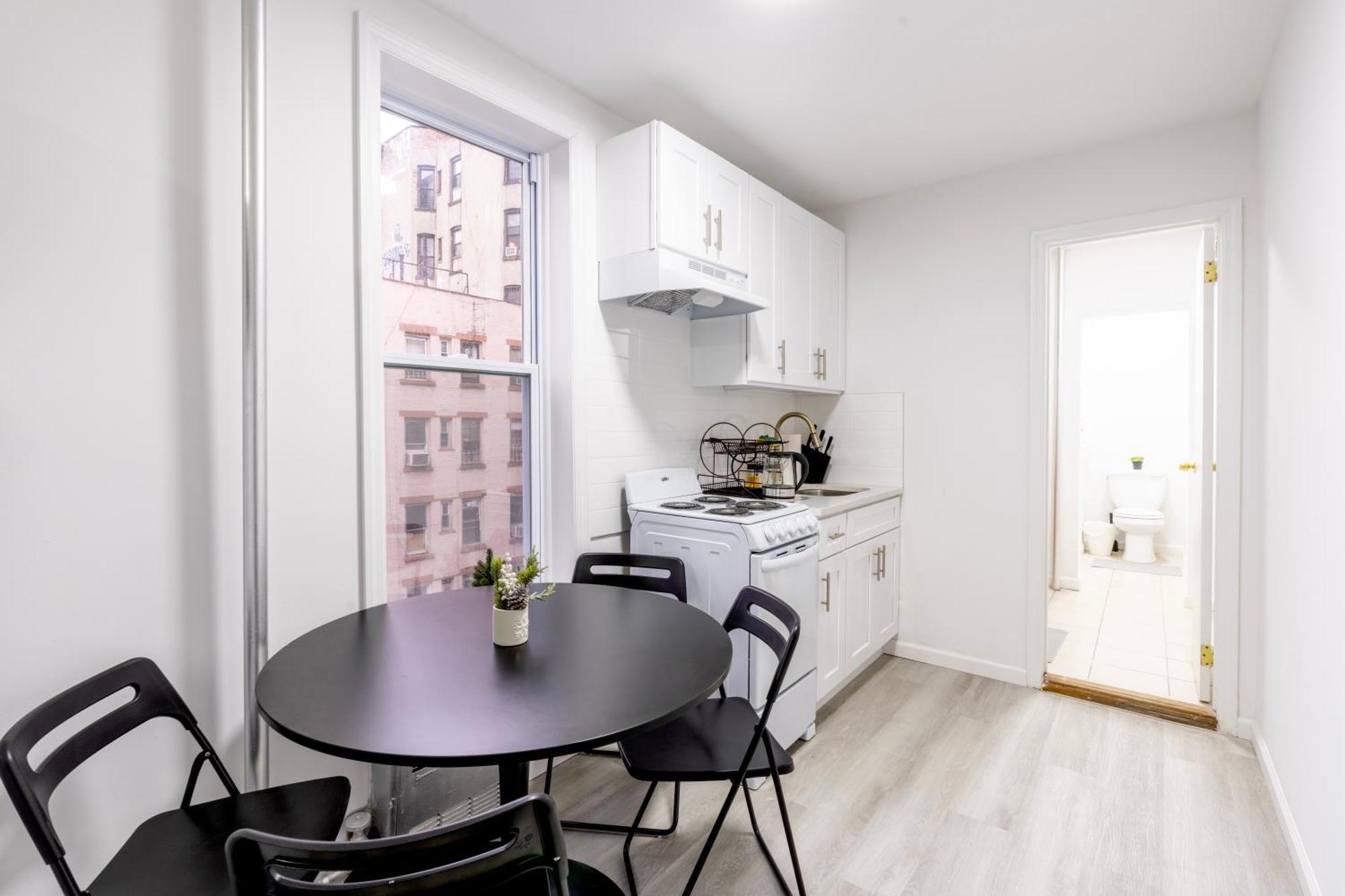 ניו יורק Homelike Suites In The Heart Of China Town מראה חיצוני תמונה