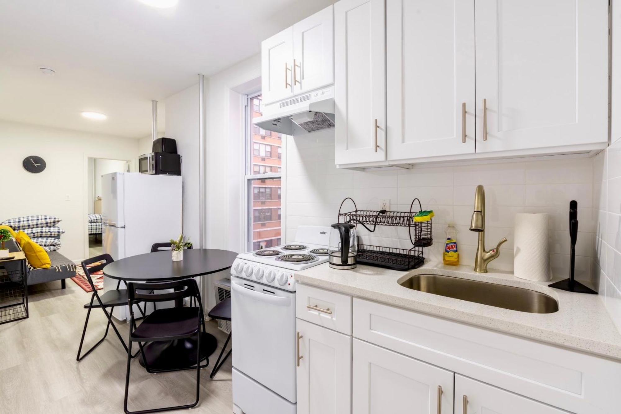 ניו יורק Homelike Suites In The Heart Of China Town מראה חיצוני תמונה